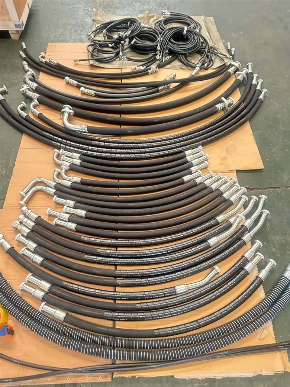 200-7 Full Vehicle Oil Pipe suppliers
